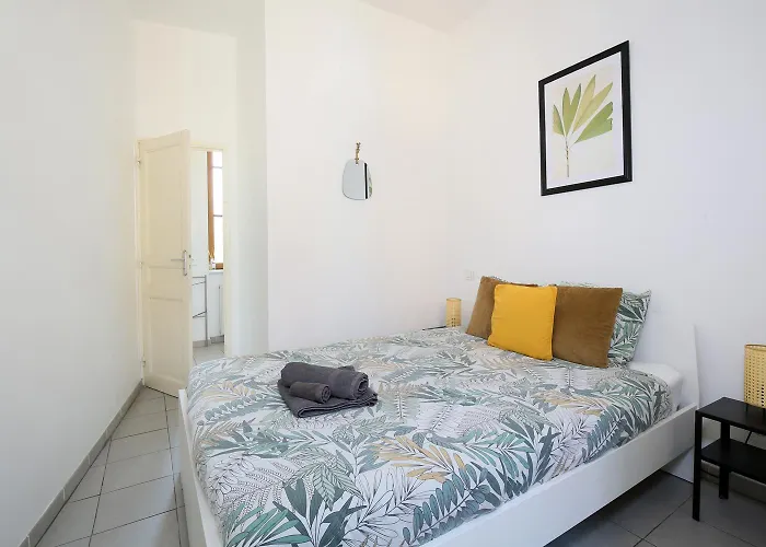 Le Riquet - 4 people - Hyper Center - Metro *